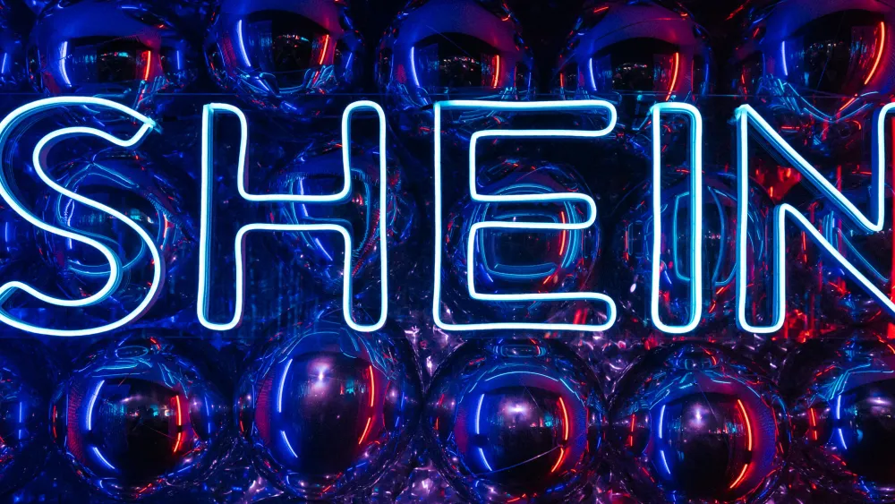 在欧洲推出二手服装平台，SHEIN与ZARA再刚上